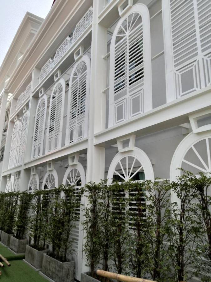 Peranakan House - Sha Plus Hotel Phuket Buitenkant foto