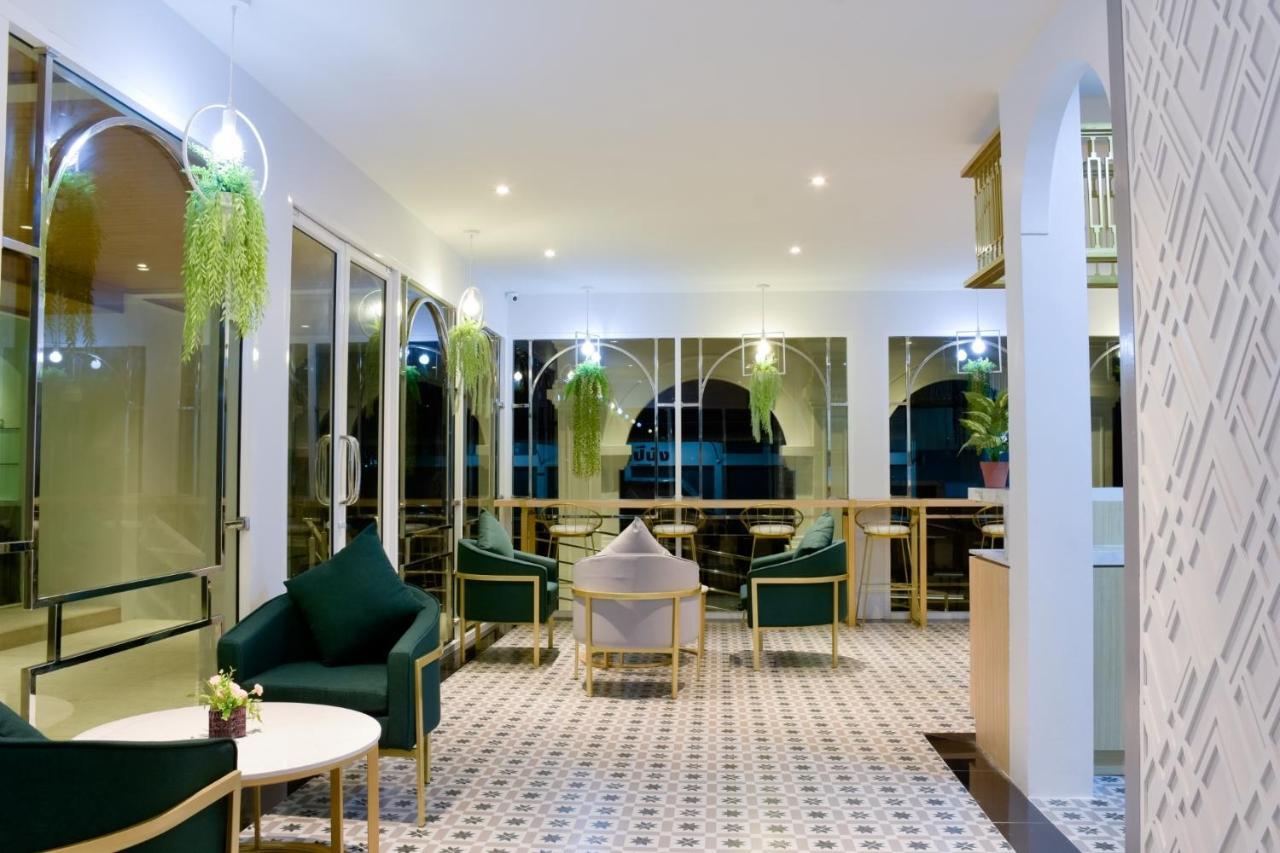 Peranakan House Phuket Buitenkant foto