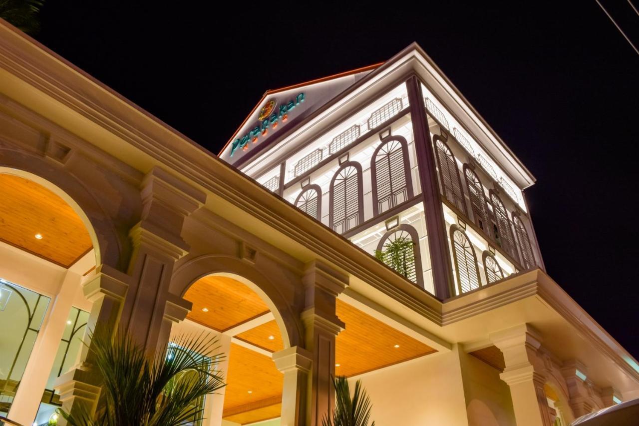 Peranakan House Phuket Buitenkant foto